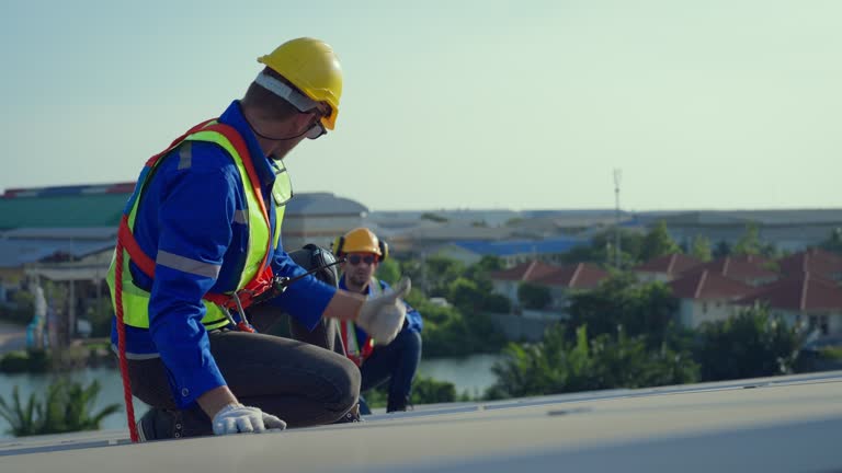 Best Roof Maintenance and Cleaning  in Sullivan, IN